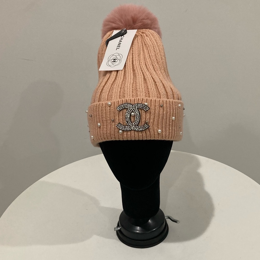 NEW CC Logo Embellished Pearls Peach Winter Beanie Knit Hat Faux Fur Pom